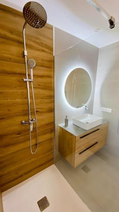Golden Suite Ocean View & Pool لوس كريستيانوس المظهر الخارجي الصورة